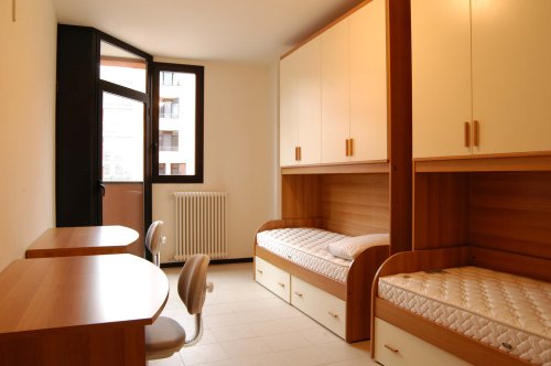 米兰理工大学概况及留学费用_人人留学网提供